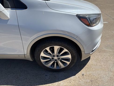 Used 2018 Buick Encore Preferred image 4