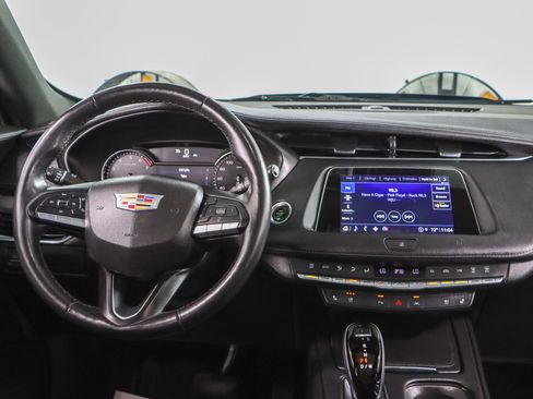 Used 2021 Cadillac XT4 Premium Luxury image 17