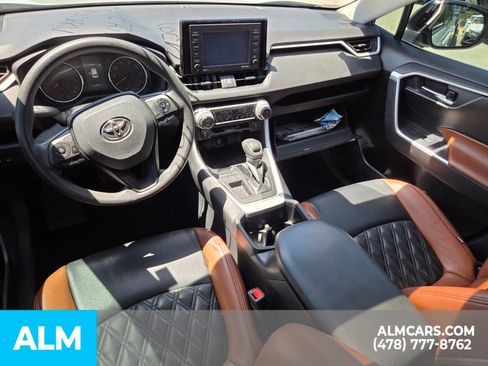 Used 2022 Toyota RAV4 XLE w/ Convenience Package FWD image 21