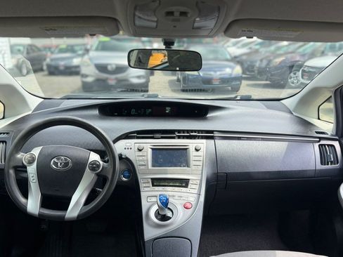Used 2013 Toyota Prius Two FWD image 9