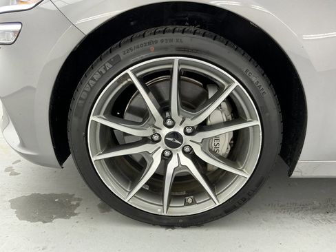 Used 2025 Genesis G70 2.5T image 16