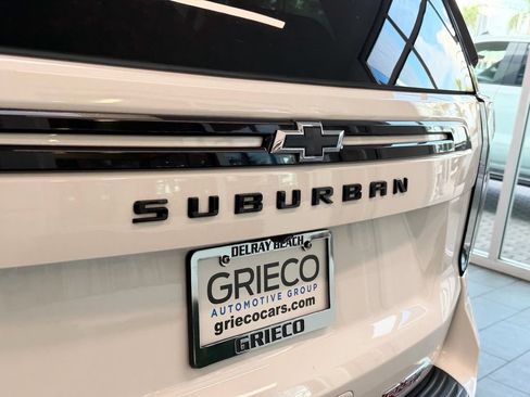 Used 2023 Chevrolet Suburban RST w/ Luxury Package RWD image 15