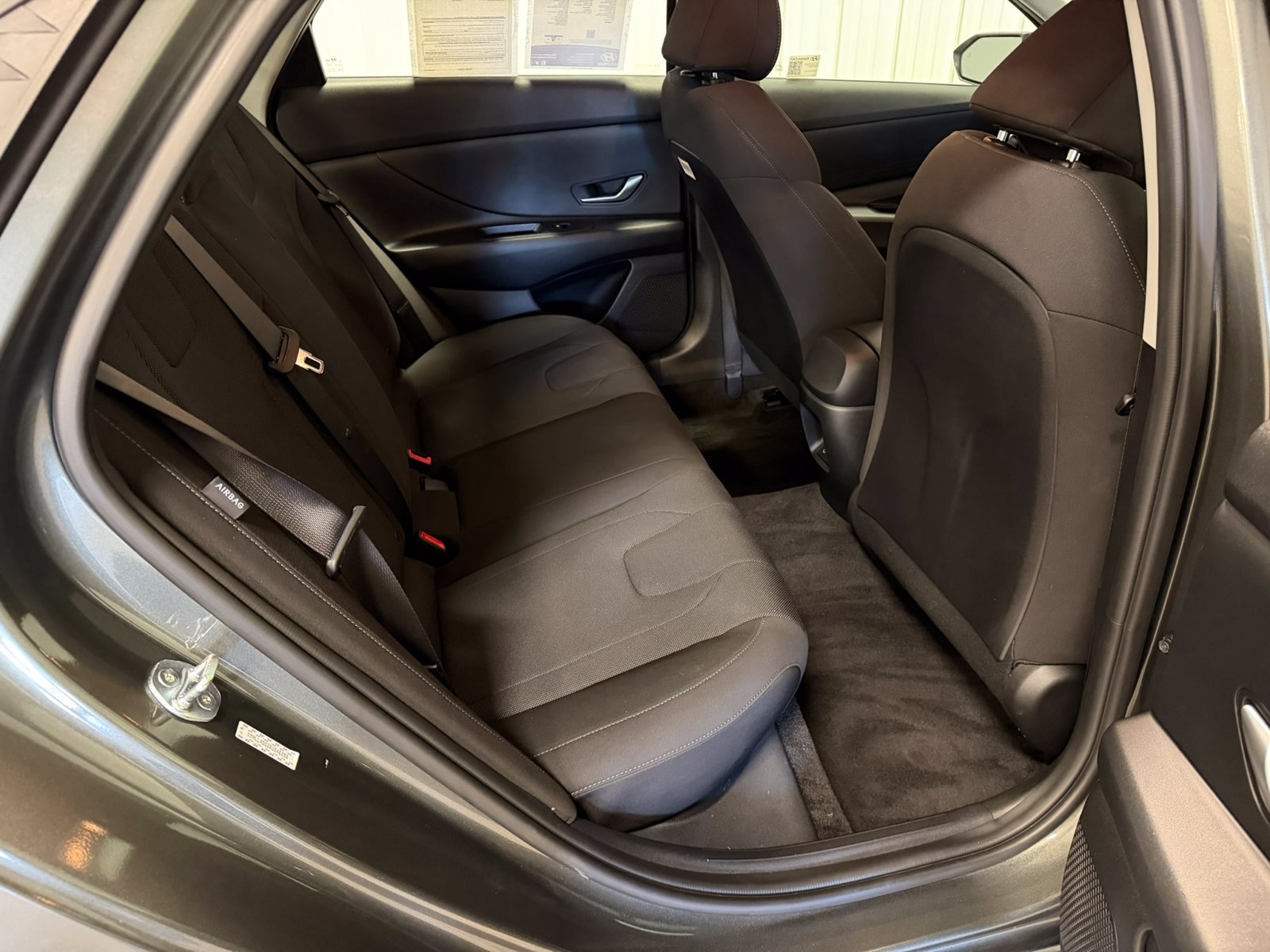 Certified 2024 Hyundai Elantra SE FWD image 32