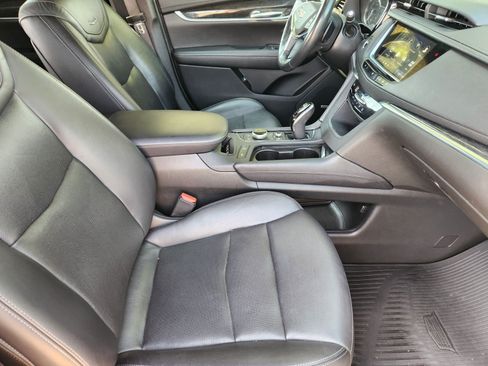 Used 2020 Cadillac XT5 Premium Luxury FWD image 12