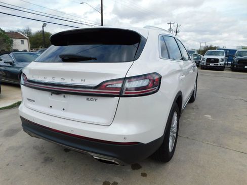 Used 2019 Lincoln Nautilus FWD image 7