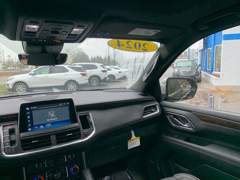 Used 2024 Chevrolet Tahoe Premier w/ Premium Package 2 image 37