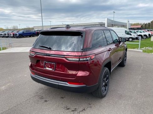 New 2026 Jeep Grand Cherokee Altitude AWD/4WD image 5
