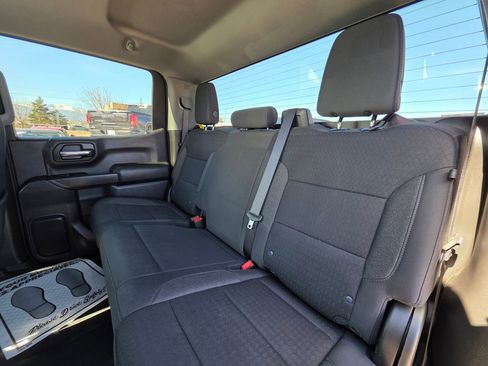 Used 2024 Chevrolet Silverado 1500 Custom Trail Boss w/ LPO, Dark Essentials Package image 10