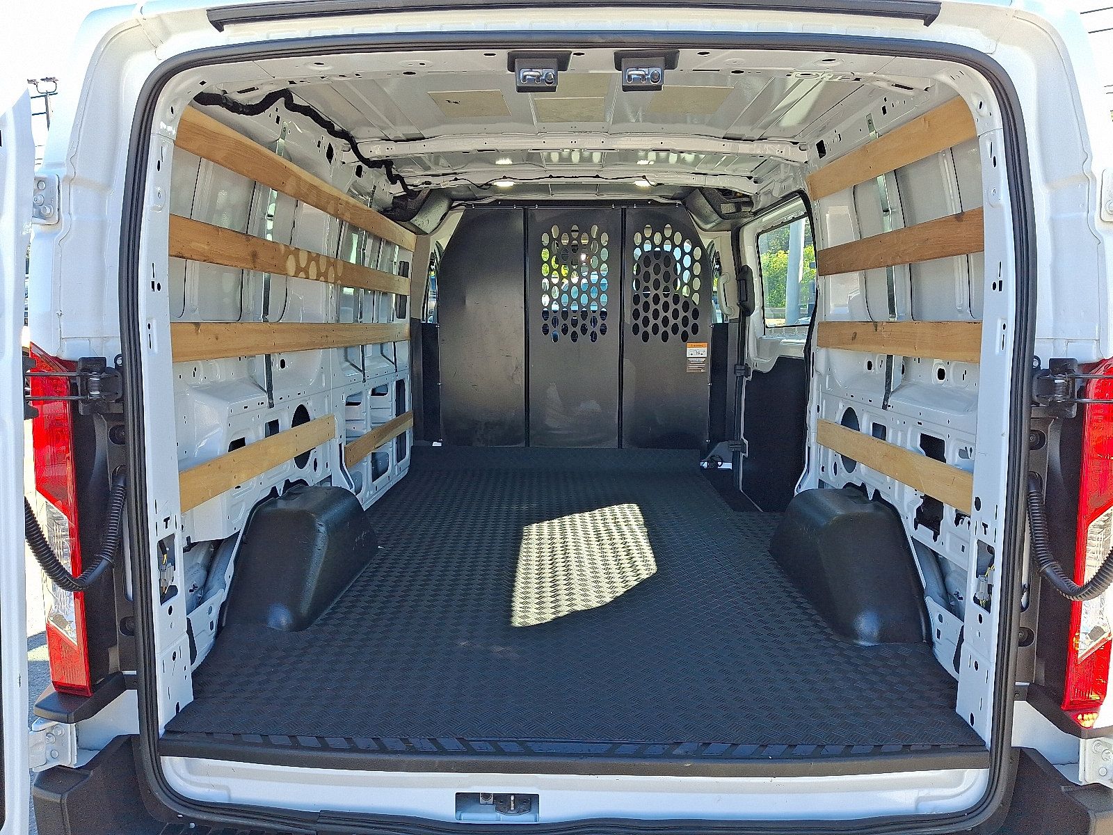 Used 2025 Ford Transit 250 Low Roof w/ Exterior Upgrade Package RWD image 26