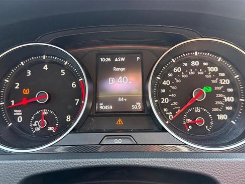 Used 2016 Volkswagen GTI SE image 27