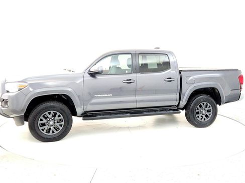 Used 2023 Toyota Tacoma SR5 image 3