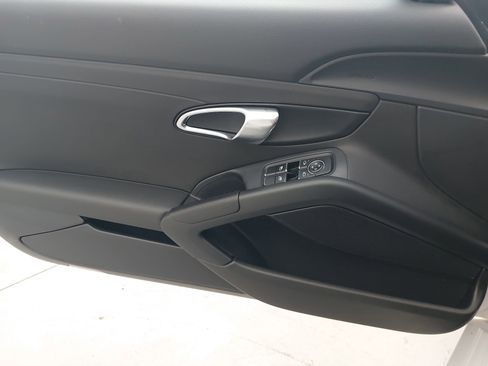 Used 2014 Porsche Boxster image 24