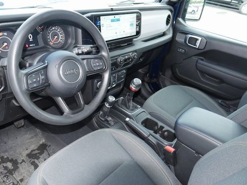 Used 2025 Jeep Wrangler Sport image 13