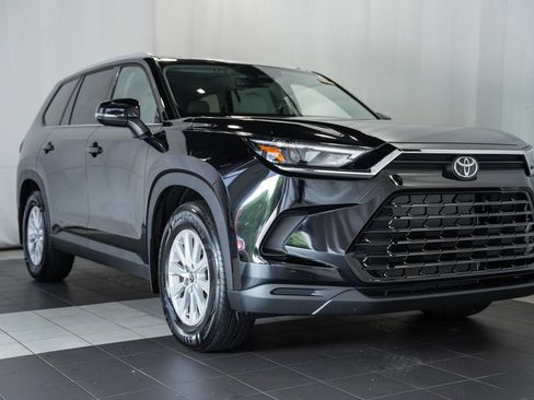 Used 2026 Toyota Grand Highlander AWD image 1