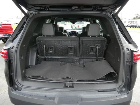 Used 2023 Chevrolet Traverse LT w/ LT Premium Package AWD/4WD image 18