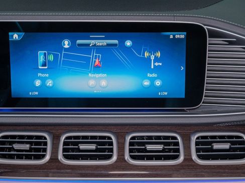 Certified 2026 Mercedes-Benz GLS 450 4MATIC image 22