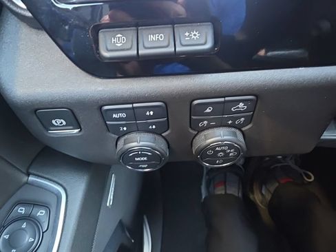 Used 2024 Chevrolet Silverado 1500 LTZ w/ LTZ Premium Package AWD/4WD image 19