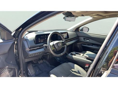 Used 2024 Nissan Ariya FWD image 9