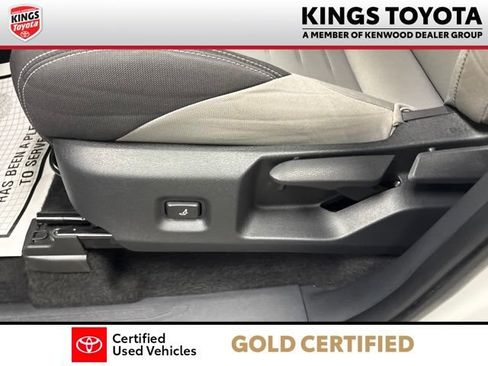 Certified 2024 Toyota Tacoma TRD Off-Road AWD/4WD image 17