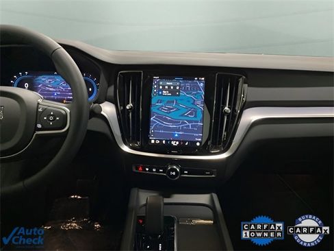 Used 2025 Volvo S60 B5 Core image 19