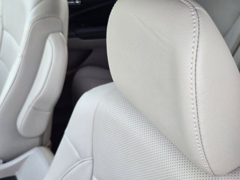 Used 2020 Honda Pilot Elite image 11