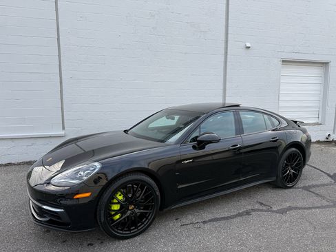 Used 2019 Porsche Panamera 4 image 17