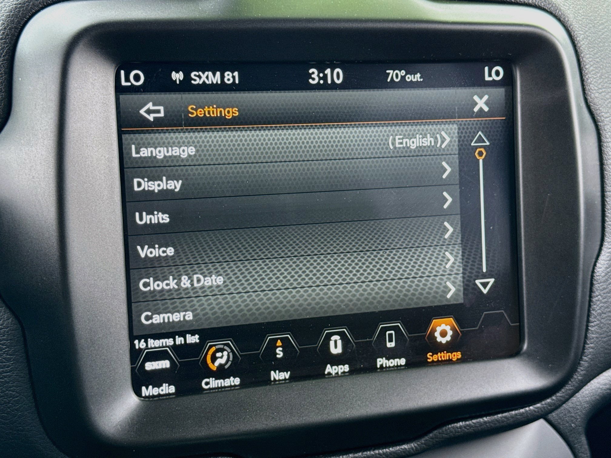 Used 2023 Jeep Renegade Latitude AWD/4WD image 16