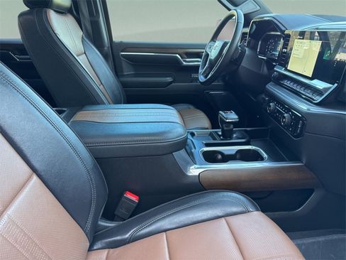 Used 2024 Chevrolet Silverado 1500 High Country w/ High Country Premium Package image 28