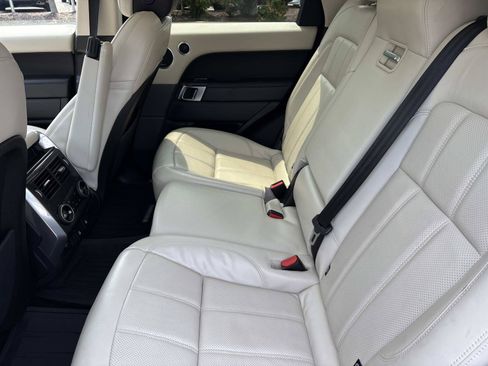 Used 2019 Land Rover Range Rover Sport HSE AWD/4WD image 33