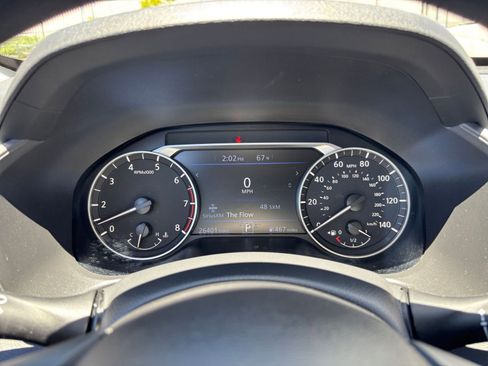 Used 2025 Nissan Altima 2.5 SV FWD image 40