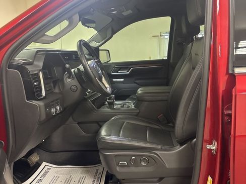 Used 2024 GMC Sierra 1500 Denali w/ Technology Package AWD/4WD image 11