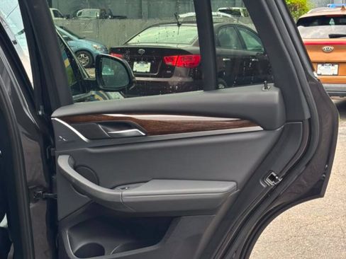 Used 2019 BMW X3 xDrive30i w/ Driving Assistance Package AWD/4WD image 16