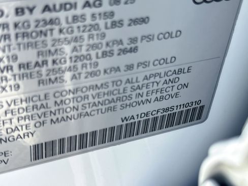 Certified 2025 Audi Q3 2.0T Premium w/ Convenience Plus Package image 28