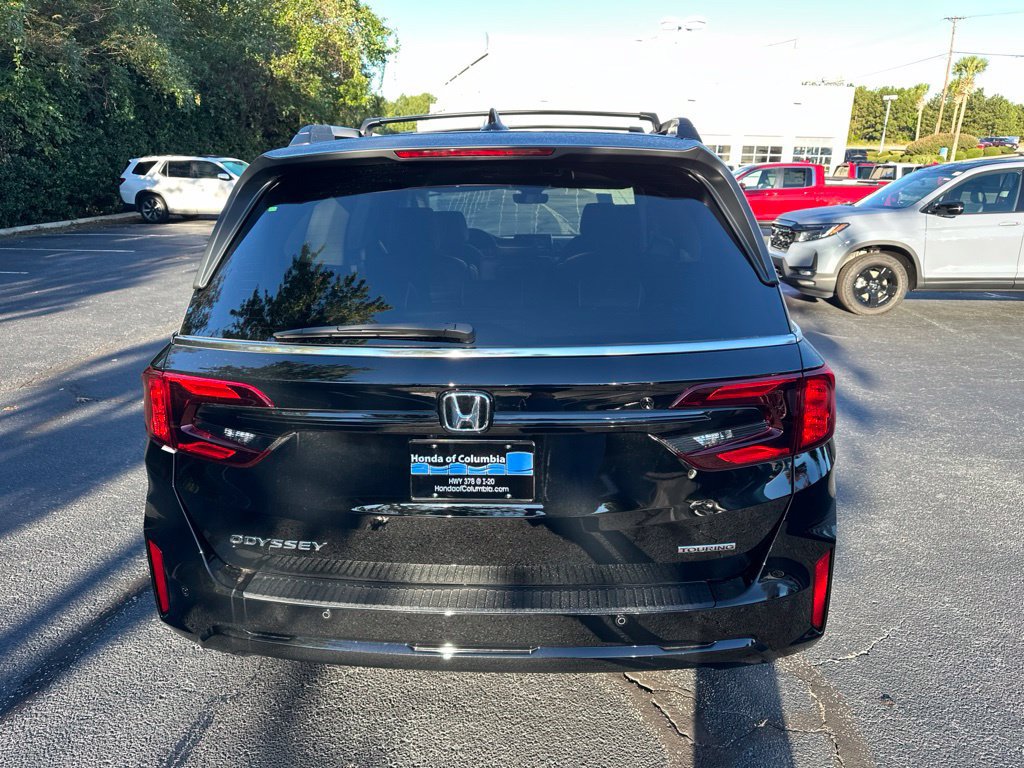 New 2027 Honda Odyssey Touring image 4