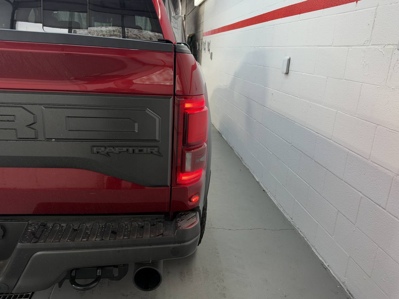 Used 2017 Ford F150 Raptor w/ Equipment Group 802A Luxury AWD/4WD image 10