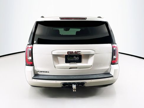 Used 2019 GMC Yukon SLT w/ Open Road Package AWD/4WD image 7