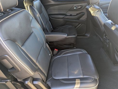 Used 2022 Chevrolet Traverse Premier w/ Redline Edition image 15
