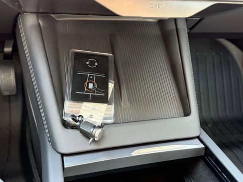 Used 2025 Tesla Model 3 Long Range image 23