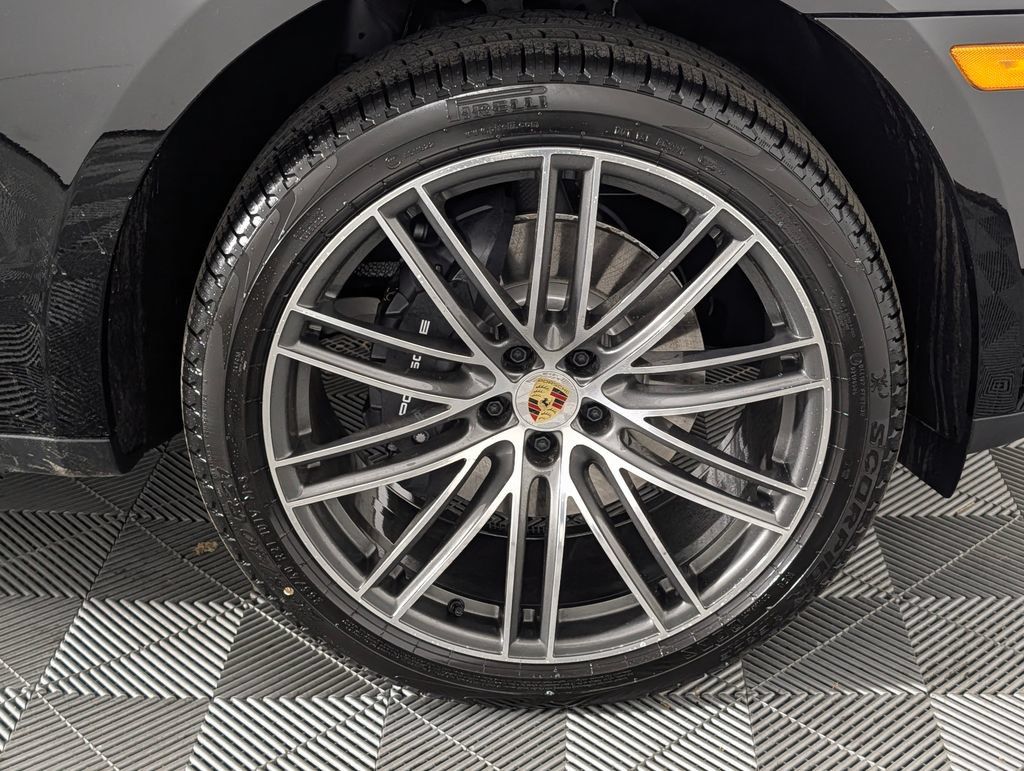 New 2026 Porsche Macan AWD/4WD image 14