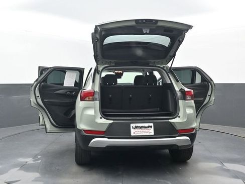 Used 2025 Chevrolet TrailBlazer LT FWD image 35