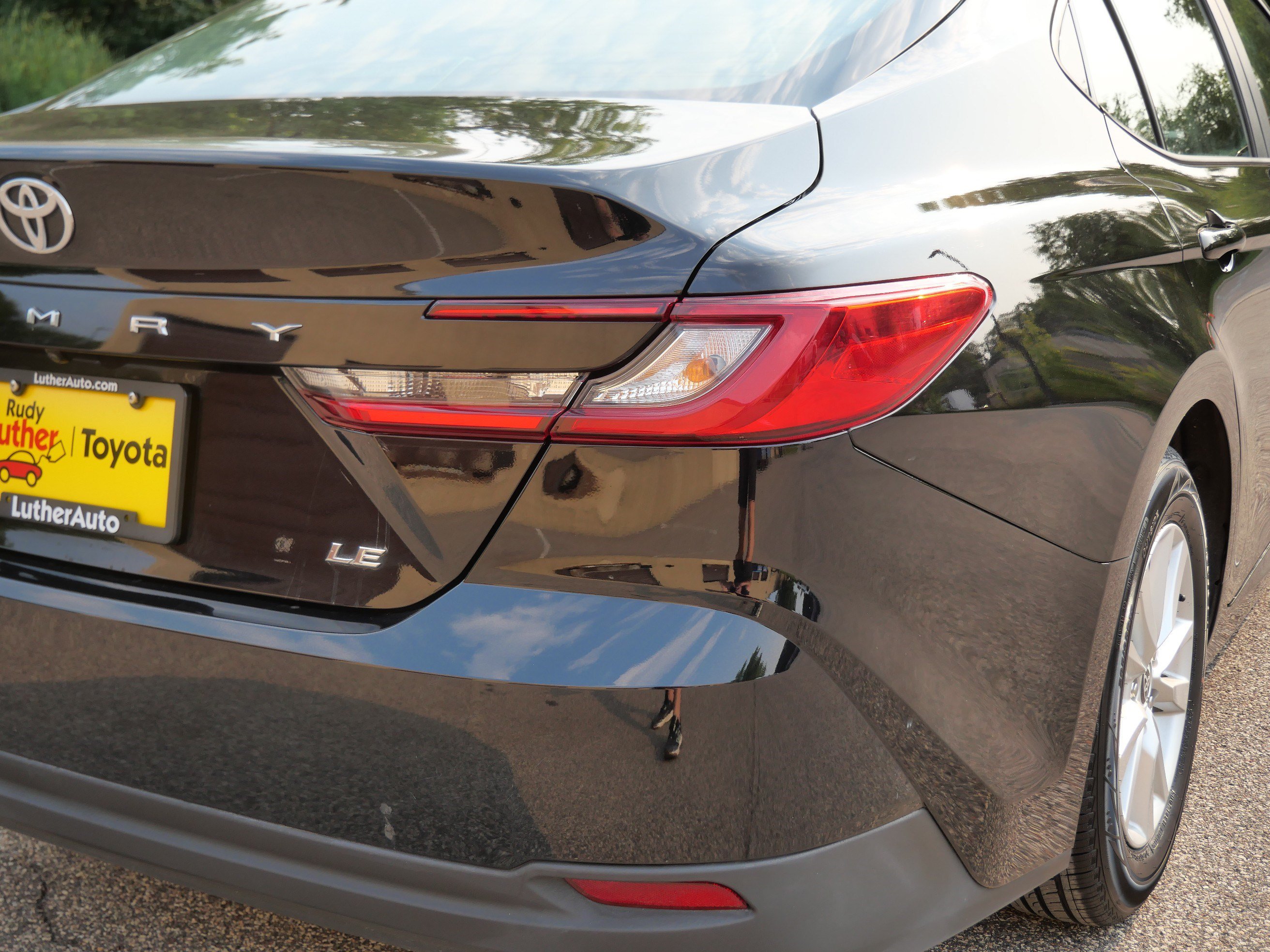 Certified 2025 Toyota Camry LE FWD image 17