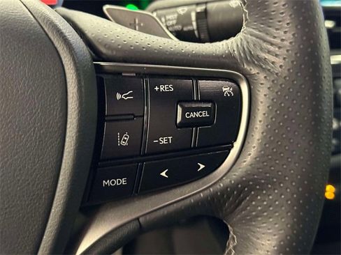 Used 2023 Lexus ES 300h F Sport image 30