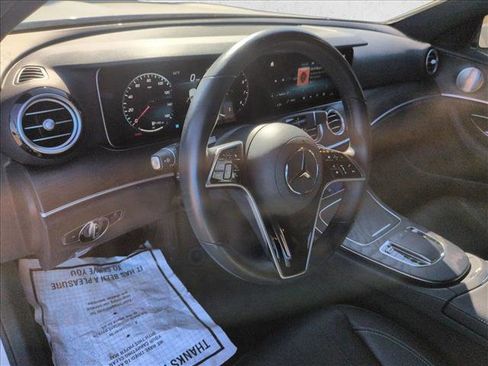 Used 2023 Mercedes-Benz E 350 4MATIC Sedan image 9