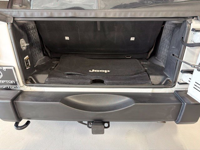 Used 2017 Jeep Wrangler Sport w/ Quick Order Package 24S AWD/4WD image 19