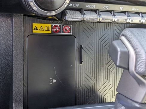 Used 2025 Toyota Tacoma Limited image 16