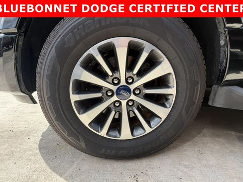 Used 2016 Ford Expedition XLT RWD image 10
