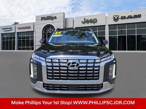Used 2025 Hyundai Palisade Calligraphy FWD image 8