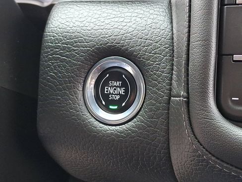 Used 2023 GMC Yukon Denali AWD/4WD image 25
