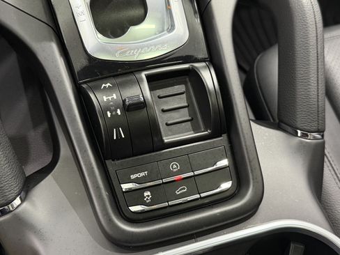 Used 2013 Porsche Cayenne AWD/4WD image 36