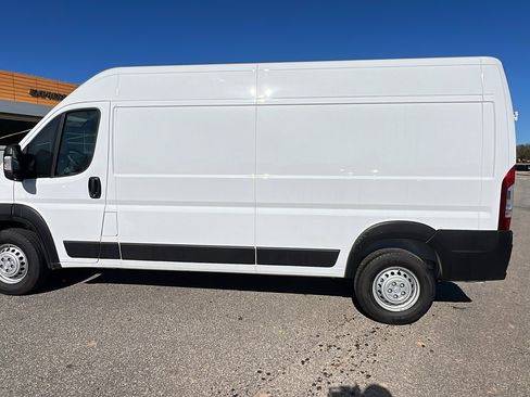 Used 2025 RAM ProMaster 2500 image 11